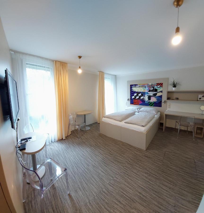Smarthotel Nezvalova Archa ออลอโมตซ์ ภายนอก รูปภาพ