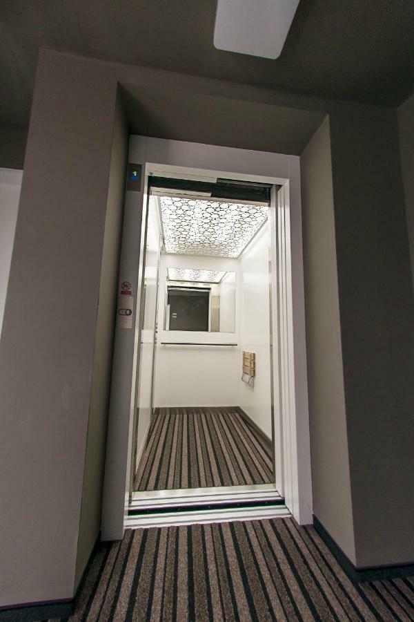 Smarthotel Nezvalova Archa ออลอโมตซ์ ภายนอก รูปภาพ